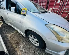 Крыло Toyota
