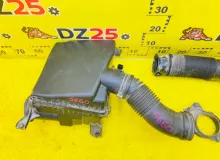 Корпус воздушного фильтра TOYOTA LAND CRUISER 2008 1770051050 VDJ200L 1VDFTV, передний
