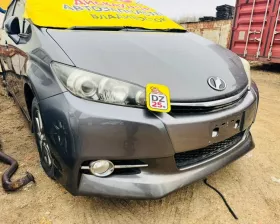 Бампер Toyota