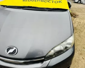 Капот Toyota