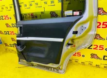 Дверь боковая TOYOTA ISIS 2012 6700344084 ZGM15W 2ZRFAE, задняя правая