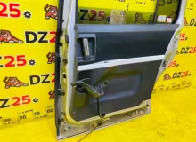 Дверь боковая TOYOTA ISIS 2012 6700344084 ZGM15W 2ZRFAE, задняя правая