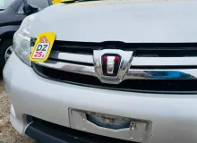 Решетка радиатора TOYOTA ISIS 2012 5310144340 ZGM15W 2ZRFAE, передняя