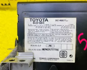 Магнитофон Toyota