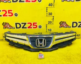 Решетка радиатора Honda