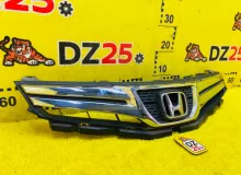 Решетка радиатора HONDA FIT SHUTTLE 2013/Цвет NH700M 71120TF7003 GG8 L15A, передняя
