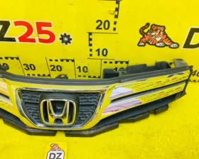 Решетка радиатора Honda