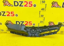 Решетка радиатора HONDA FIT SHUTTLE 2013/Цвет NH700M 71120TF7003 GG8 L15A, передняя