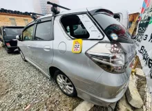 Дверь 5я HONDA FIT SHUTTLE 2013/Цвет NH700M 68100TF7000ZZ GG8 L15A, задняя