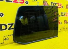 Стекло собачника TOYOTA LAND CRUISER 2008 6271060B00 VDJ200L 1VDFTV, заднее правое