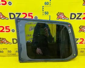 Стекло собачника Toyota