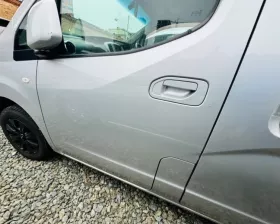 Дверь боковая Nissan