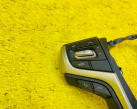 Кнопки на руль Toyota