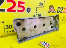 Клапанная крышка SUZUKI ESCUDO 1998 1117077E03 TD52W J20A, передняя