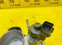 Заслонка дроссельная SUZUKI ESCUDO 1998 1340065D00 TD52W J20A, передняя