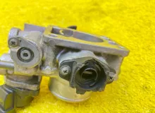 Заслонка дроссельная SUZUKI ESCUDO 1998 1340065D00 TD52W J20A, передняя
