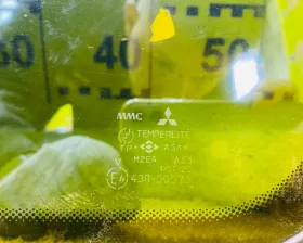 Стекло собачника Mitsubishi