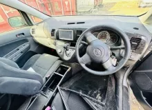Консоль магнитофона TOYOTA WISH 2007/Цвет 1F7 5542068060 ZNE10G 1ZZFE, передний