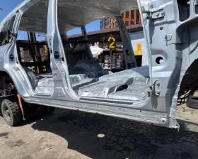 Порог кузова Toyota