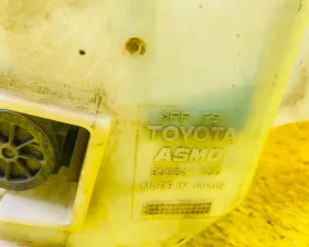 Бачок стеклоомывателя Toyota