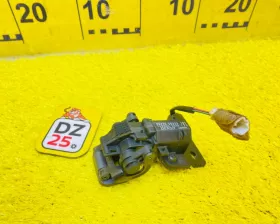 Стекло собачника Toyota