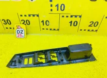 Блок управления стеклоподъемниками TOYOTA VITZ 2012 7423152630C0 NSP135 1NRFE, передний