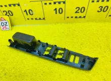 Блок управления стеклоподъемниками TOYOTA VITZ 2012 7423152630C0 NSP135 1NRFE, передний