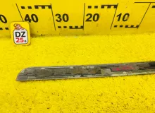 Накладка на дверь багажника TOYOTA LAND CRUISER/LAND CRUISER CYGNUS/LX470 1999/Цвет 057 7681260010 UZJ100W 2UZFE, задняя