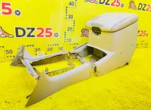 Бардачок между сиденьями TOYOTA LAND CRUISER/LAND CRUISER CYGNUS/LX470 1999/Цвет 057 5890160280A0 UZJ100W 2UZFE, передний