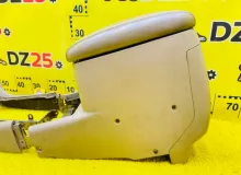 Бардачок между сиденьями TOYOTA LAND CRUISER/LAND CRUISER CYGNUS/LX470 1999/Цвет 057 5890160280A0 UZJ100W 2UZFE, передний