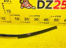 Молдинг лобового стекла TOYOTA LAND CRUISER/LAND CRUISER CYGNUS/LX470 1999/Цвет 057 7553360030 UZJ100W 2UZFE, передний правый