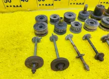 Подушка кузова TOYOTA LAND CRUISER/LAND CRUISER CYGNUS/LX470 1999/Цвет 057 5220160050 UZJ100W 2UZFE