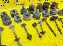 Подушка кузова TOYOTA LAND CRUISER/LAND CRUISER CYGNUS/LX470 1999/Цвет 057 5220160050 UZJ100W 2UZFE
