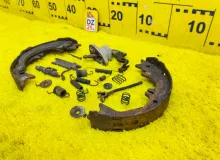 Механизм стояночного тормоза TOYOTA LAND CRUISER/LAND CRUISER CYGNUS/LX470 1999/Цвет 057 UZJ100W 2UZFE, задний правый