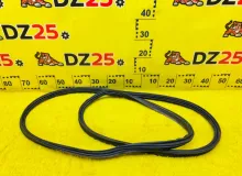 Уплотнительная резинка багажника TOYOTA WISH 2008/1D2 6788168010 ZNE10 1ZZFE, задняя
