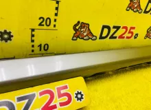 Накладка на порог TOYOTA WISH 2008/1D2 7690168030B4 ZNE10 1ZZFE, передняя правая