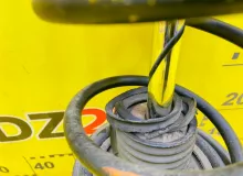 Стойка TOYOTA WISH 2008/1D2 4851069235 ZNE10 1ZZFE, передняя правая