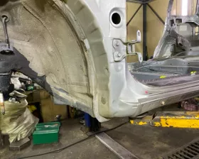 Порог кузова Toyota