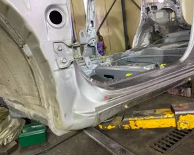 Порог кузова Toyota