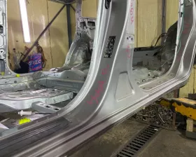 Порог кузова Toyota