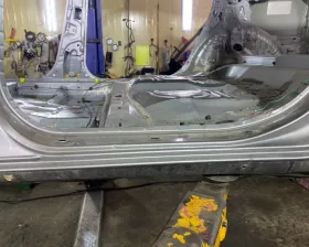 Порог кузова Toyota