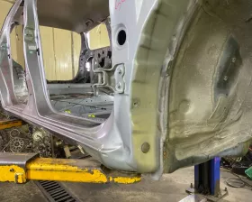 Порог кузова Toyota