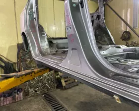 Порог кузова Toyota