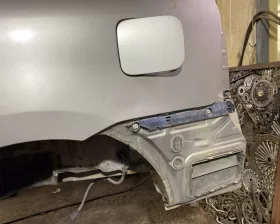 Крыло заднее TOYOTA