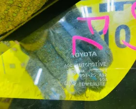 Стекло форточка TOYOTA