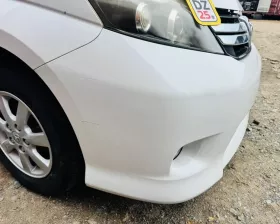 Бампер Toyota