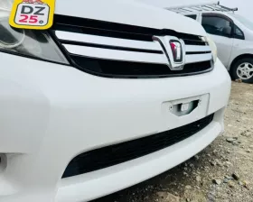 Бампер Toyota