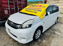 Решетка радиатора TOYOTA ISIS 2011 5310144340 ZGM15W 2ZRFAE, передняя