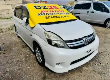 Решетка радиатора TOYOTA ISIS 2011 5310144340 ZGM15W 2ZRFAE, передняя