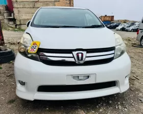 Решетка радиатора Toyota